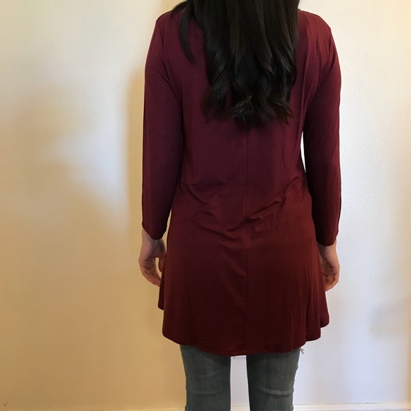 Burgundy Criss Cross Front 3/4 Sleeves Top - Picture 8 of 8
